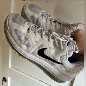 Men’s White Nike Air Max Genome size 10.5